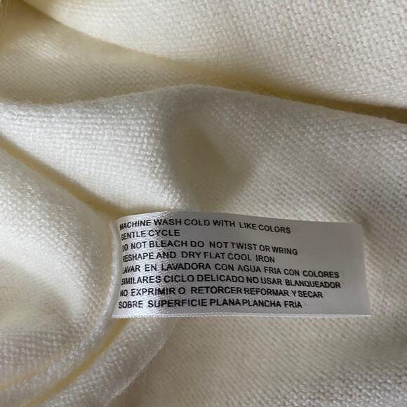 Carolyn Taylor V Neck Sweater - Picture 7 of 7